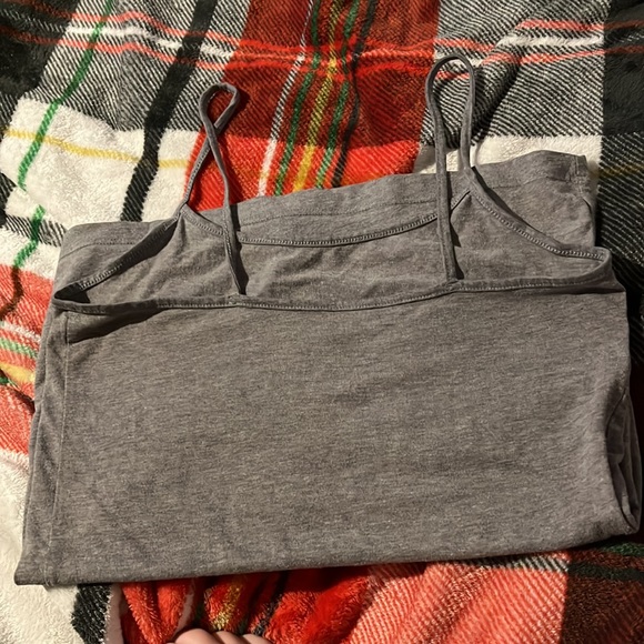 Grey tank top - Picture 2 of 2